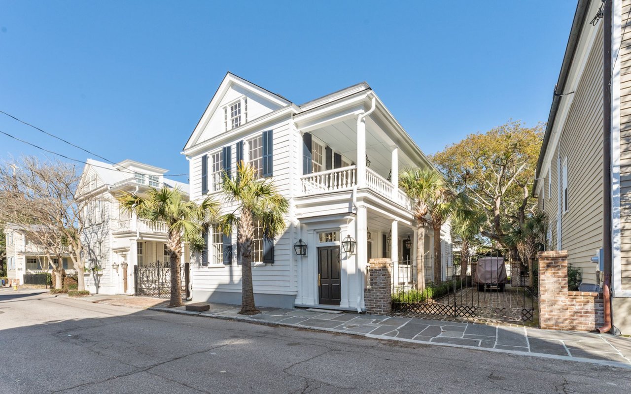 Restored Charleston Single Home – 42 Legare Street