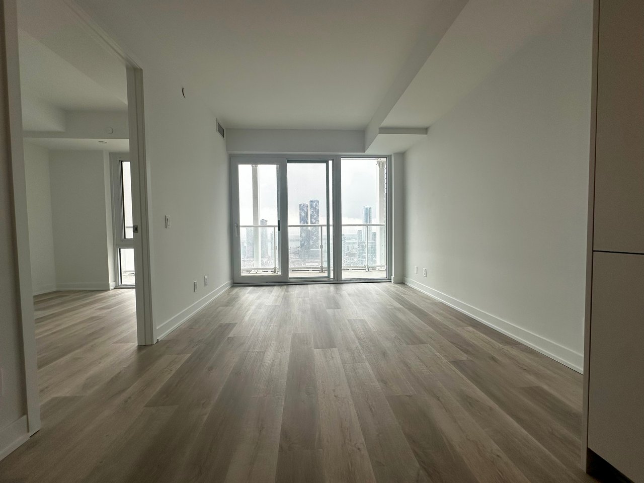 88 Queen St E #3508, Toronto
