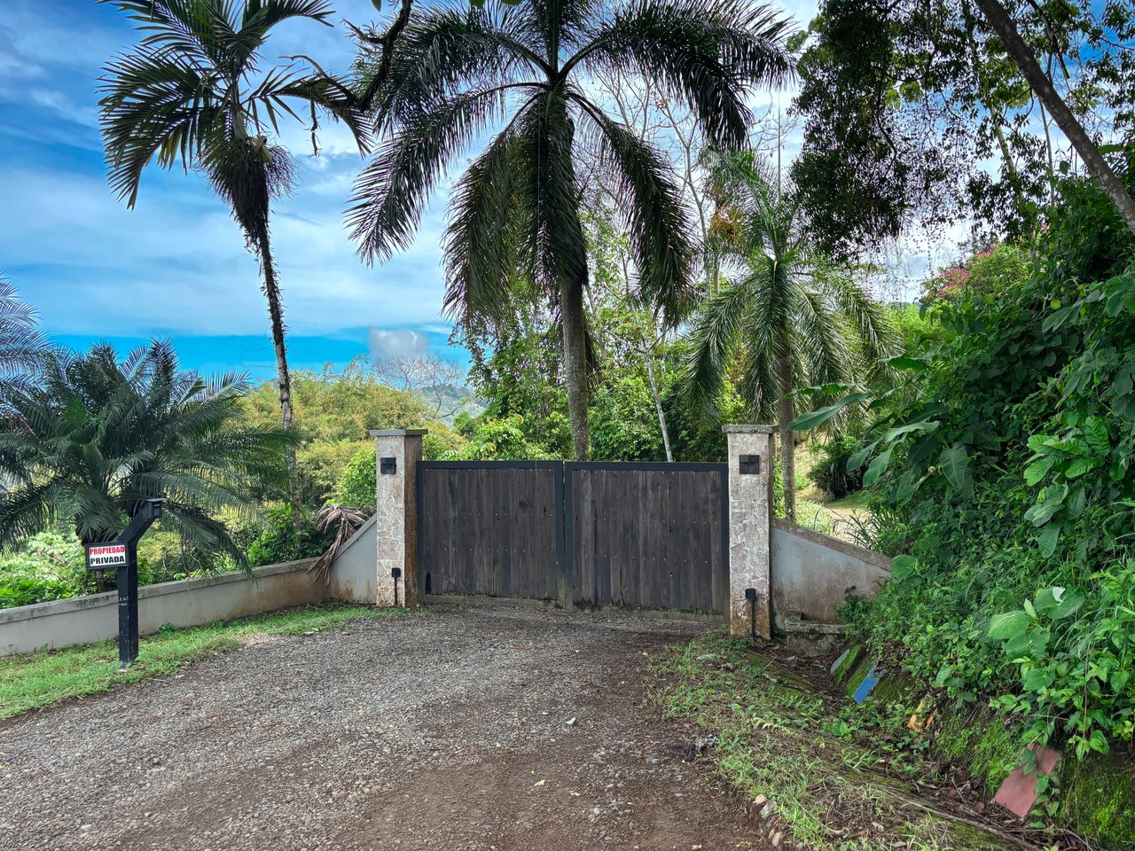 3.6 Acre Ocean View, Near the Beach & Cool Mountain Elevation