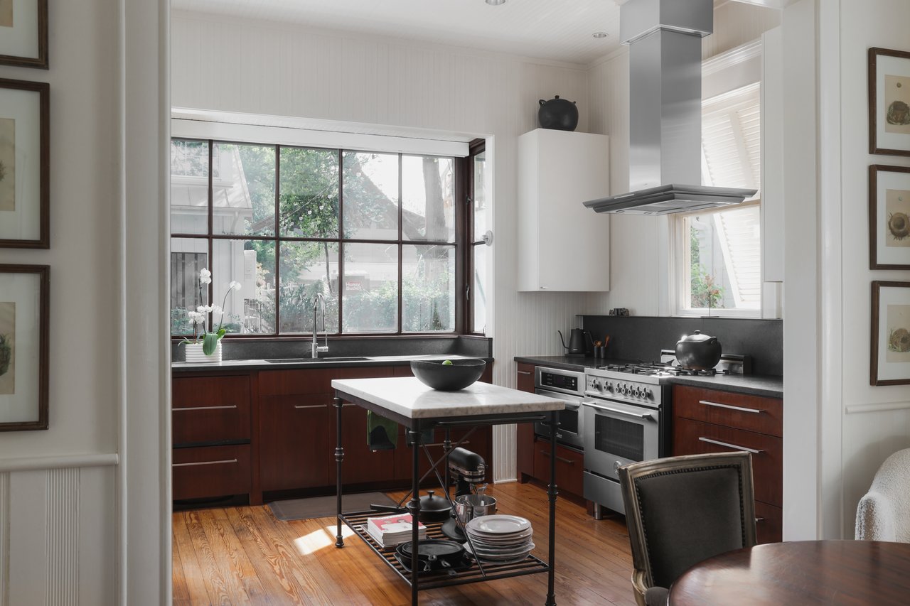 1107 West 9th St.