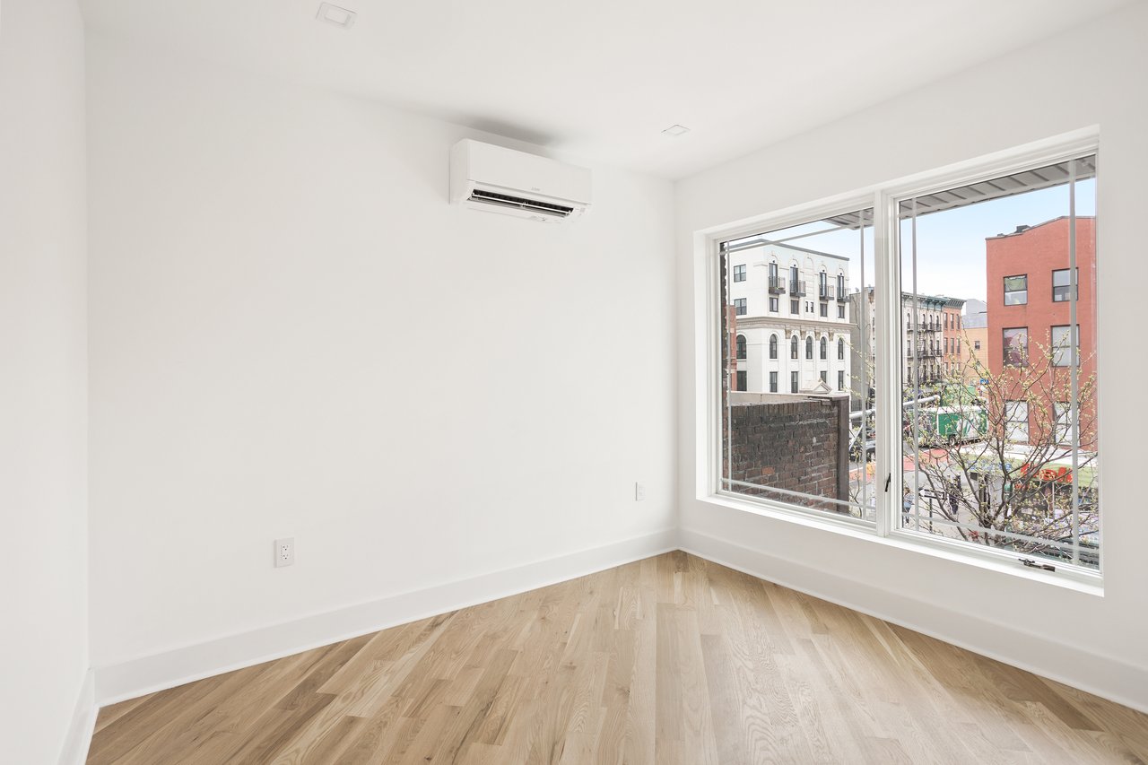 571 Lafayette Avenue