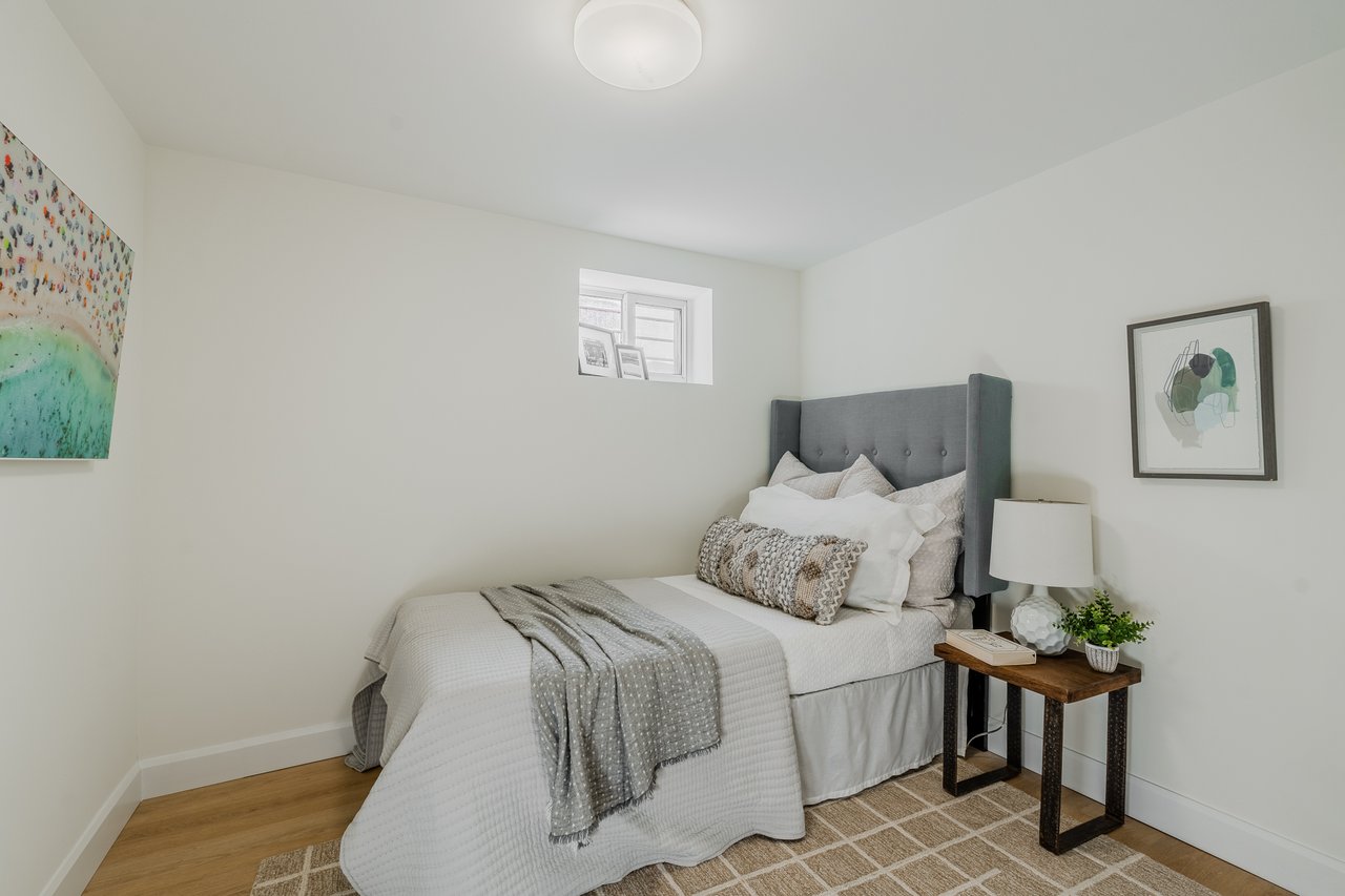6 Evandale Rd