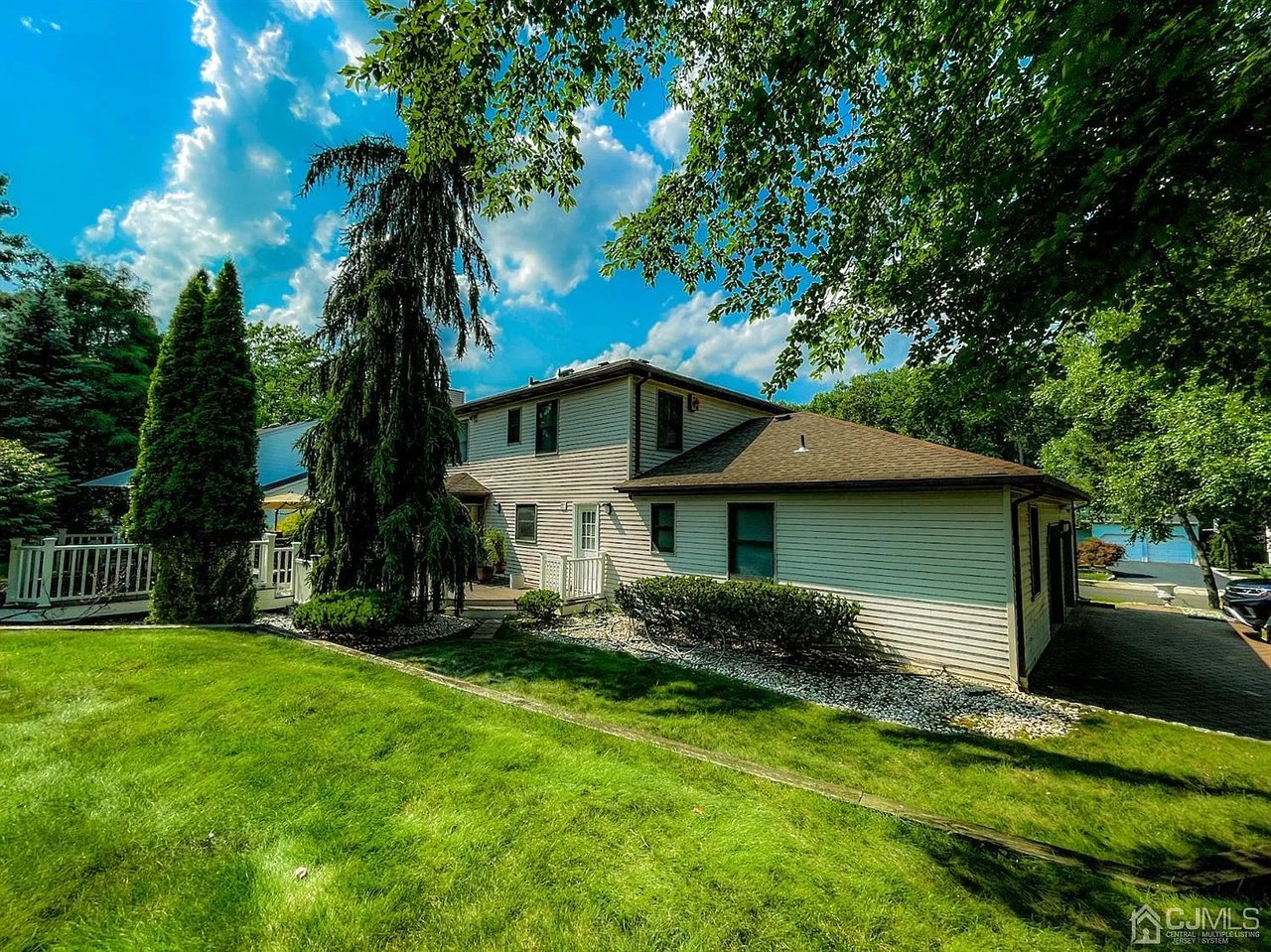15 Vanderwater Ct