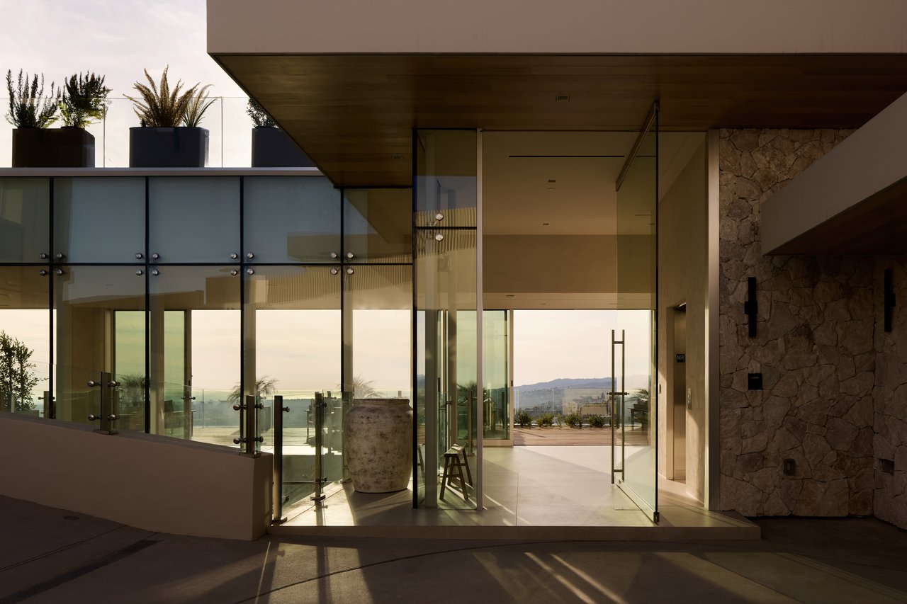 A Freshly Renovated $22.5 Million Nest Settles Into The Hills Of Los Angeles