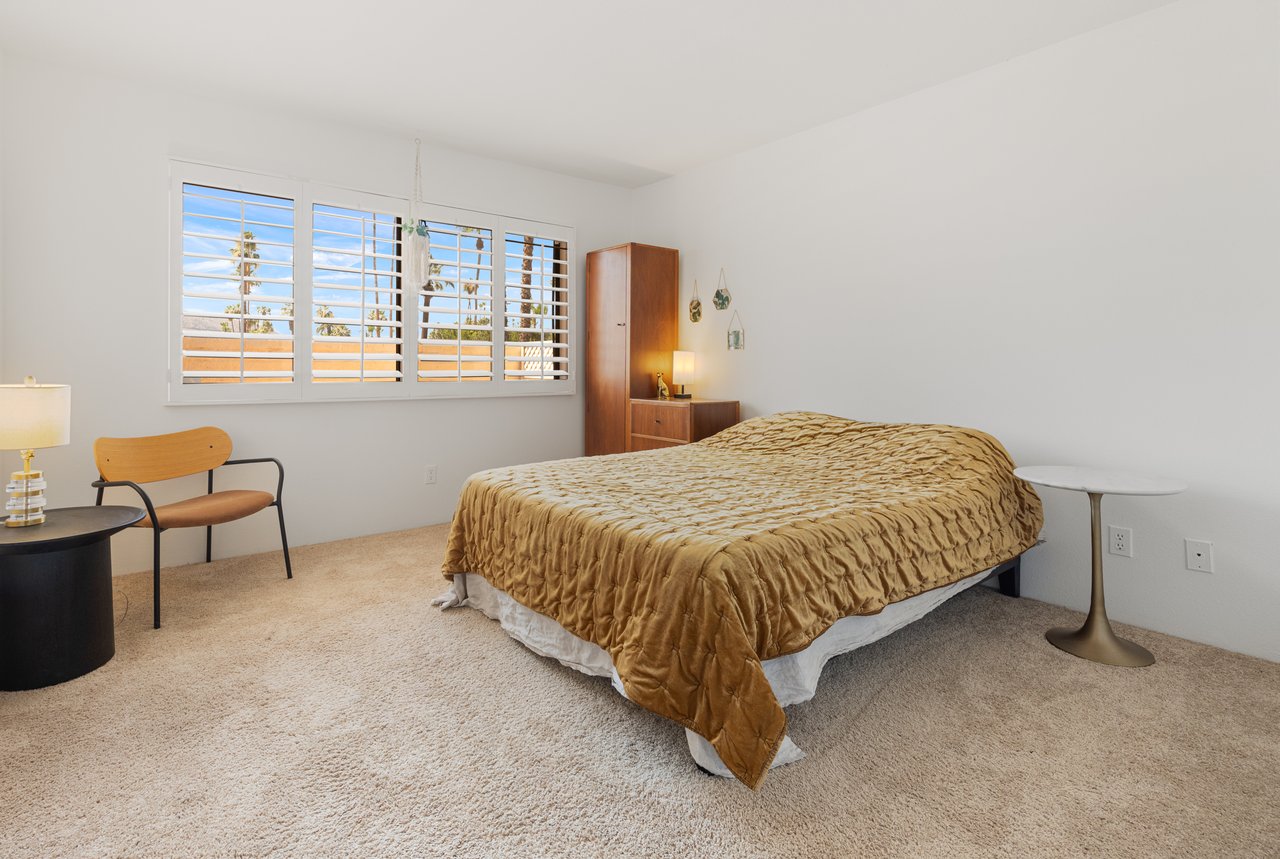 1041 S La Verne Way