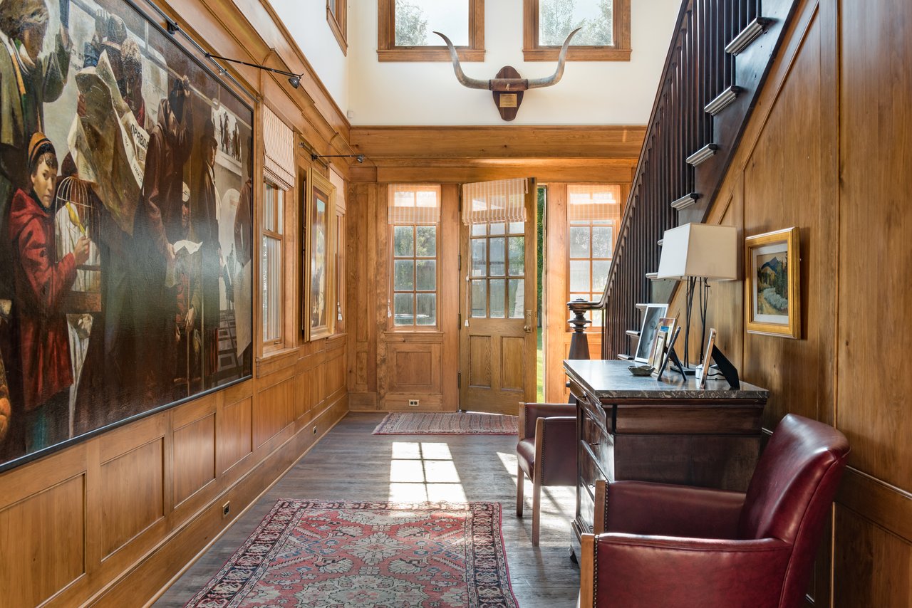 705 Kaufman Rd