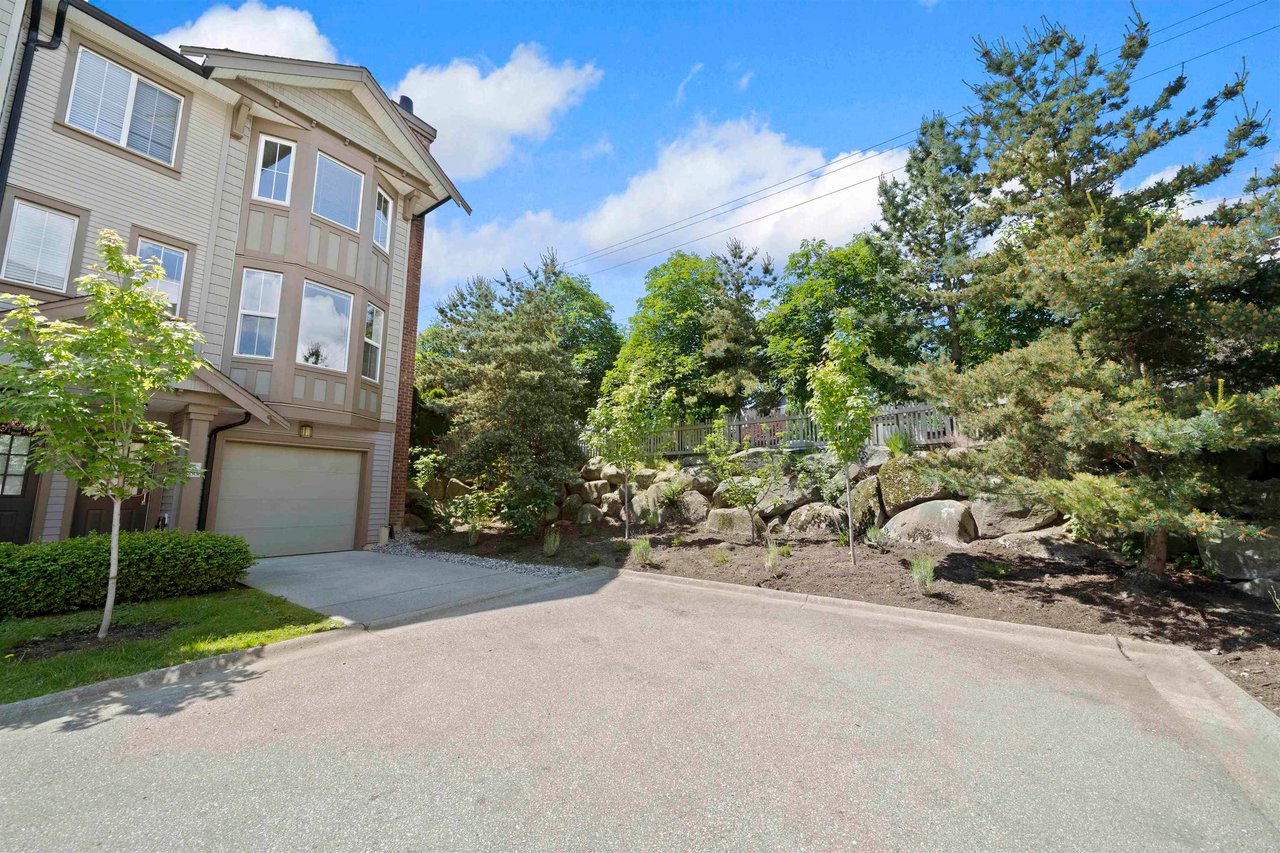 83-14838 61 Ave