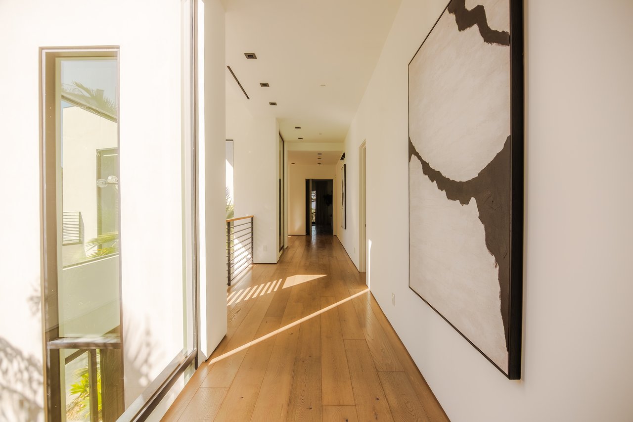 13331 Mulholland Dr, Beverly Hills