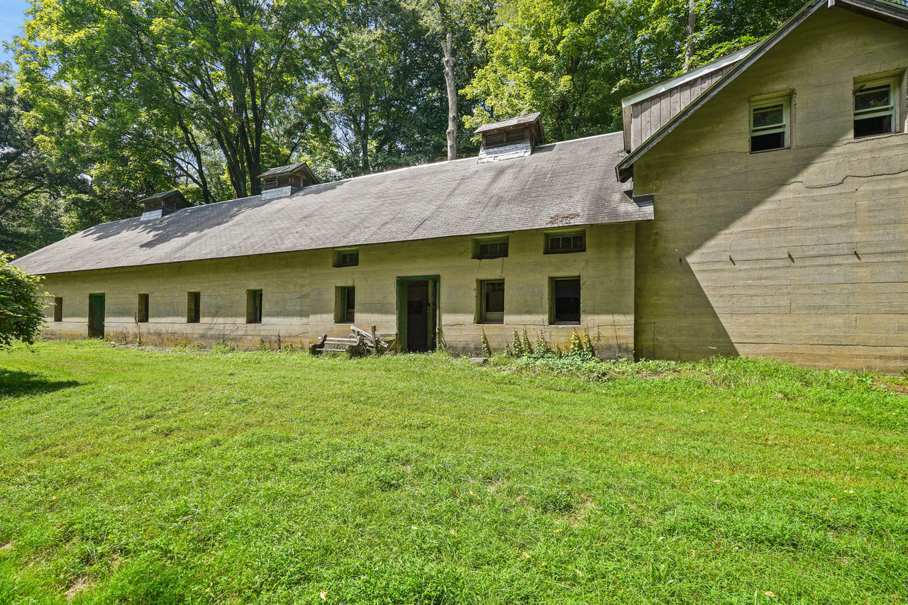 382 Bedford Center