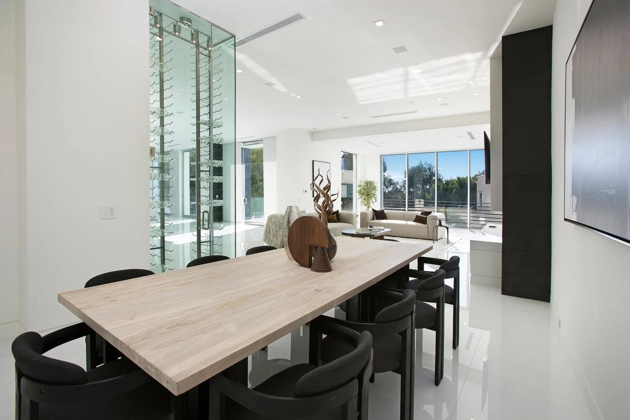 BEVERLY CREST DR