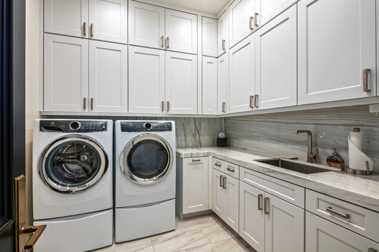 10927 E Windgate Pass Drive, 1519