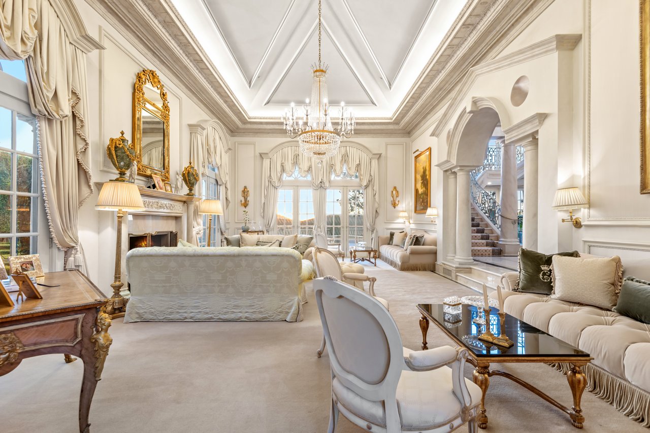 996 Vista Ridge Lane