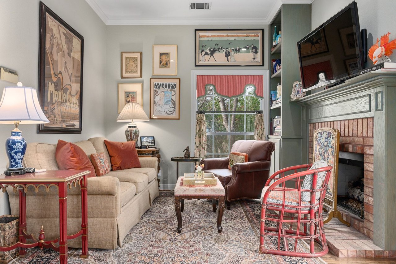 2716 Hillview Green Lane