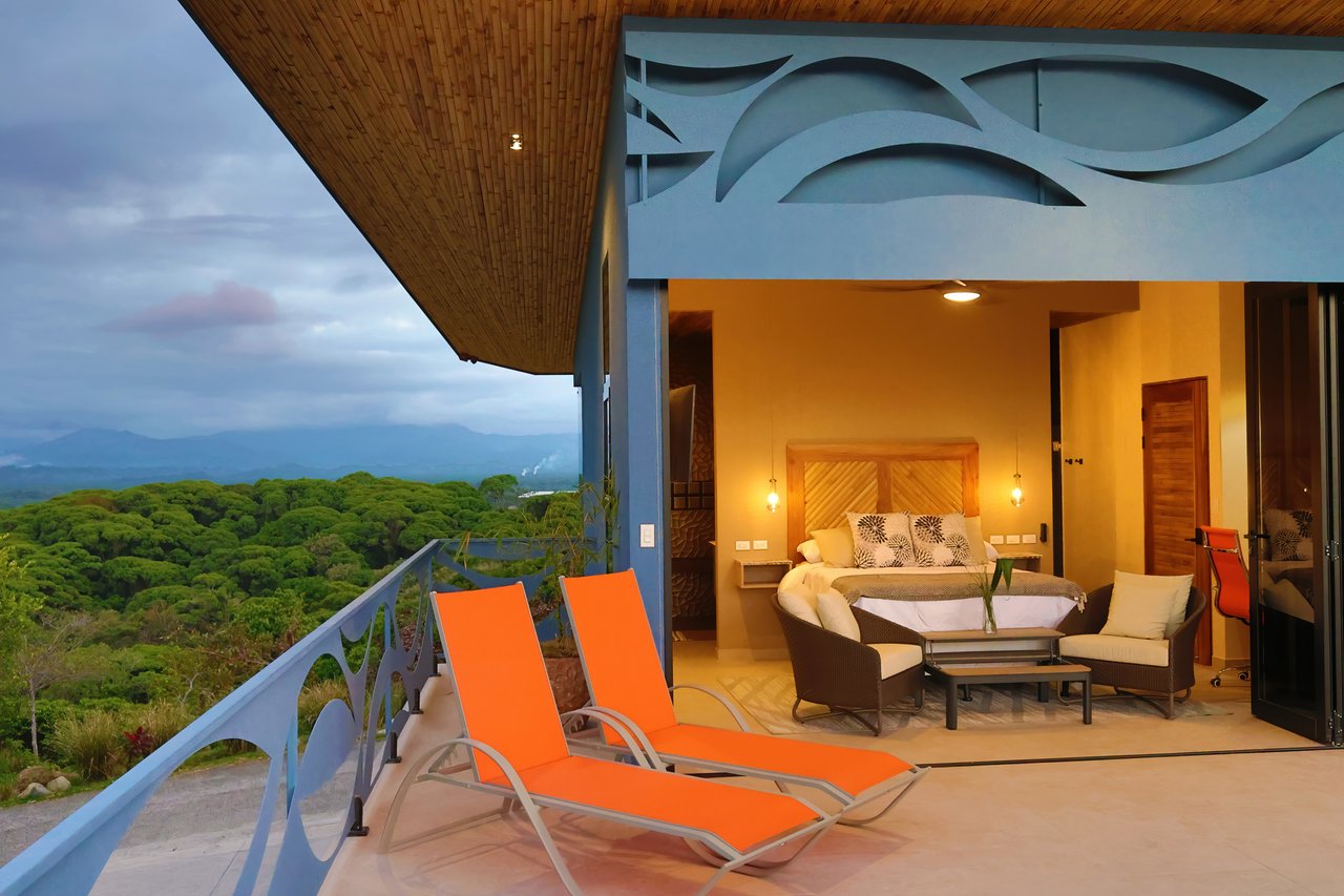 Modern Luxury Villa Near Marina, Manuel Antonio, Puntarenas