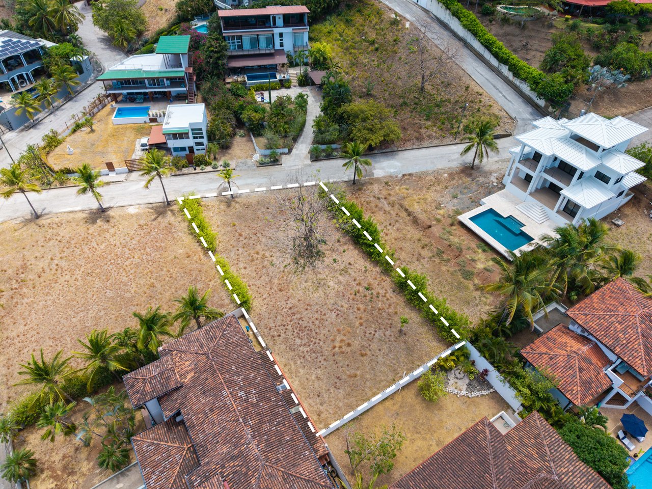 Altos Flamingo Lot 18 | Ready-to-Build Lot in Gated Altos de Flamingo Just Minutes from the Beach