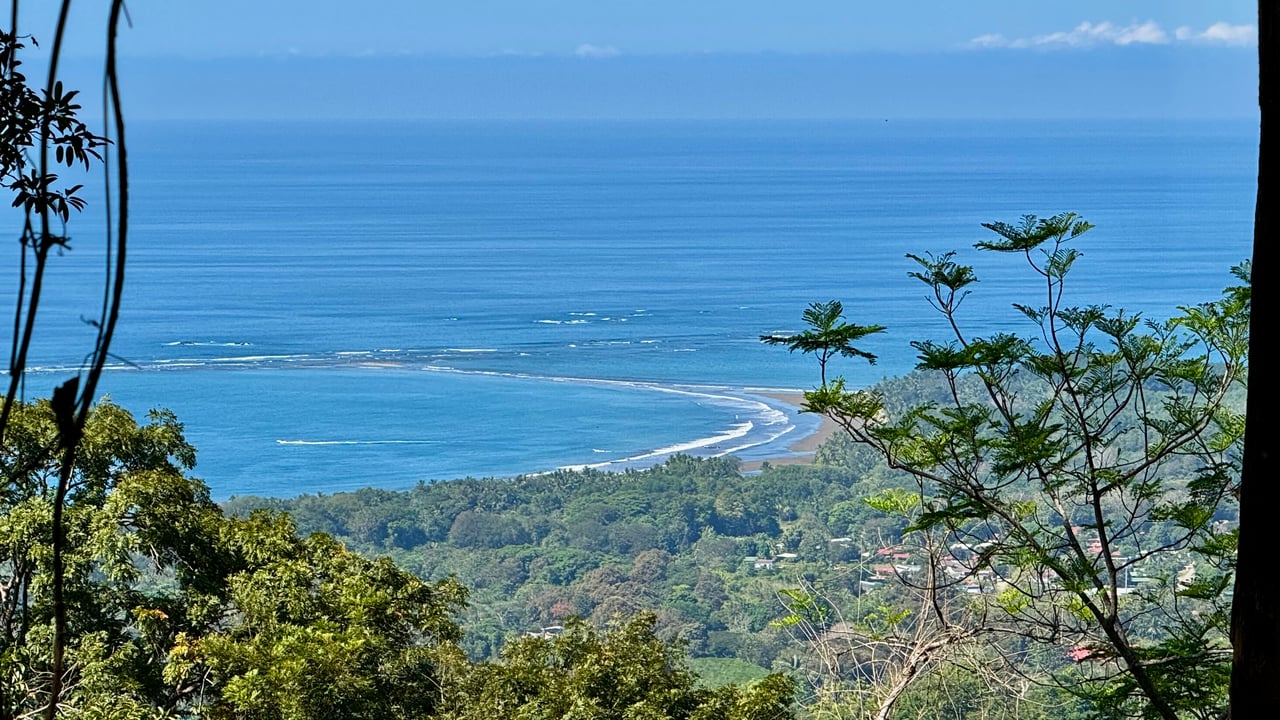 Unique Opportunity, Panoramic Ocean Views of the Whale's Tail Beach!