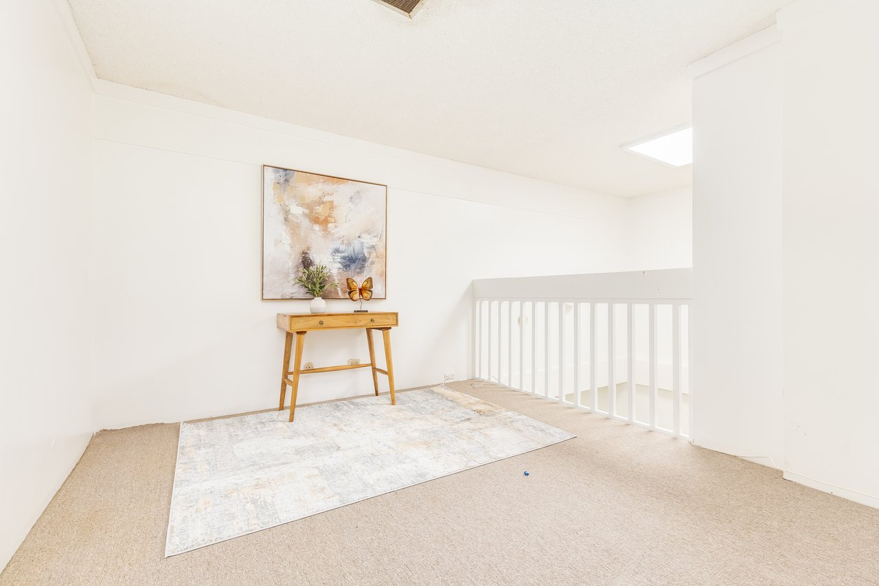 300 Kawaihae St #300E