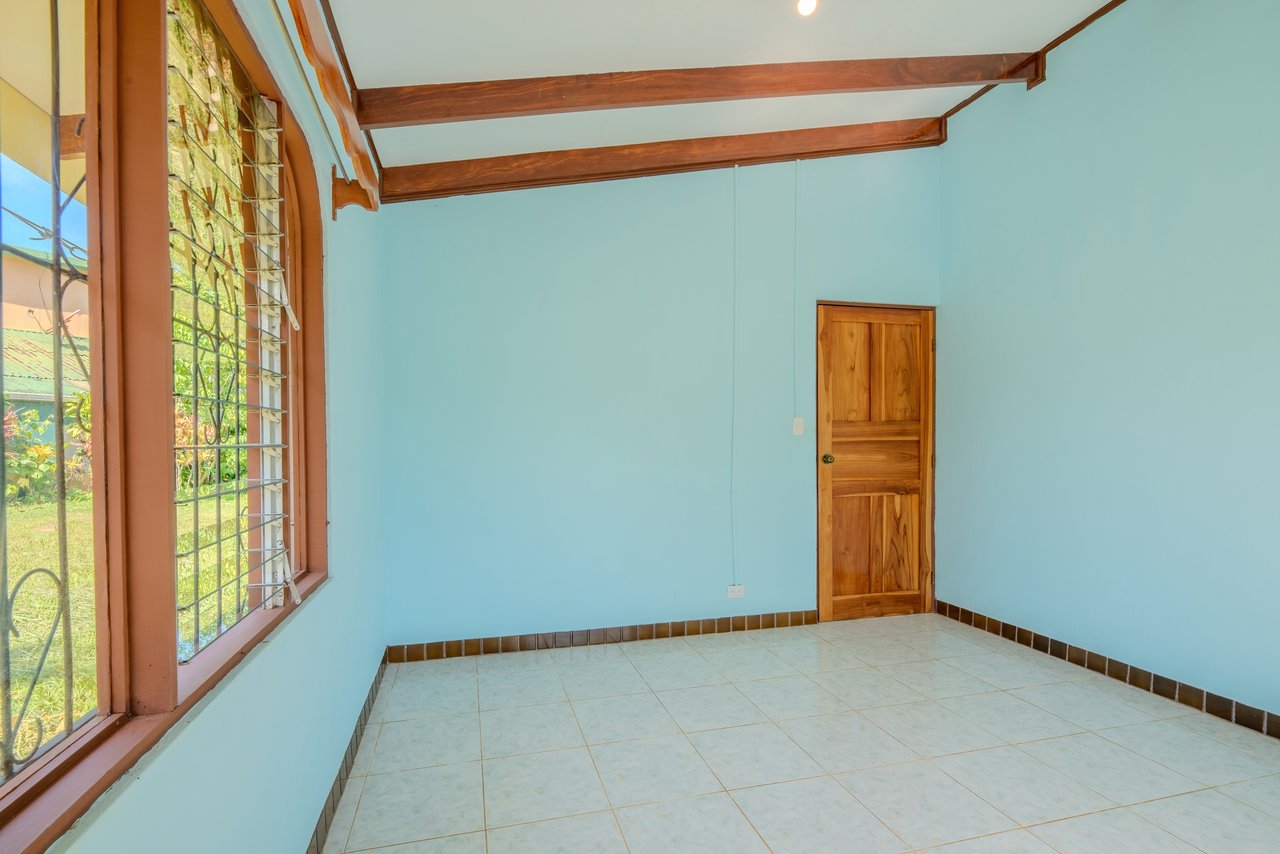 Vista Serena, beautiful House surrounded by nature in Villa Nueva de Quepos