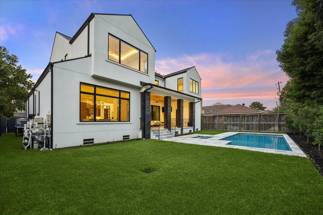 4529 Merrie Lane