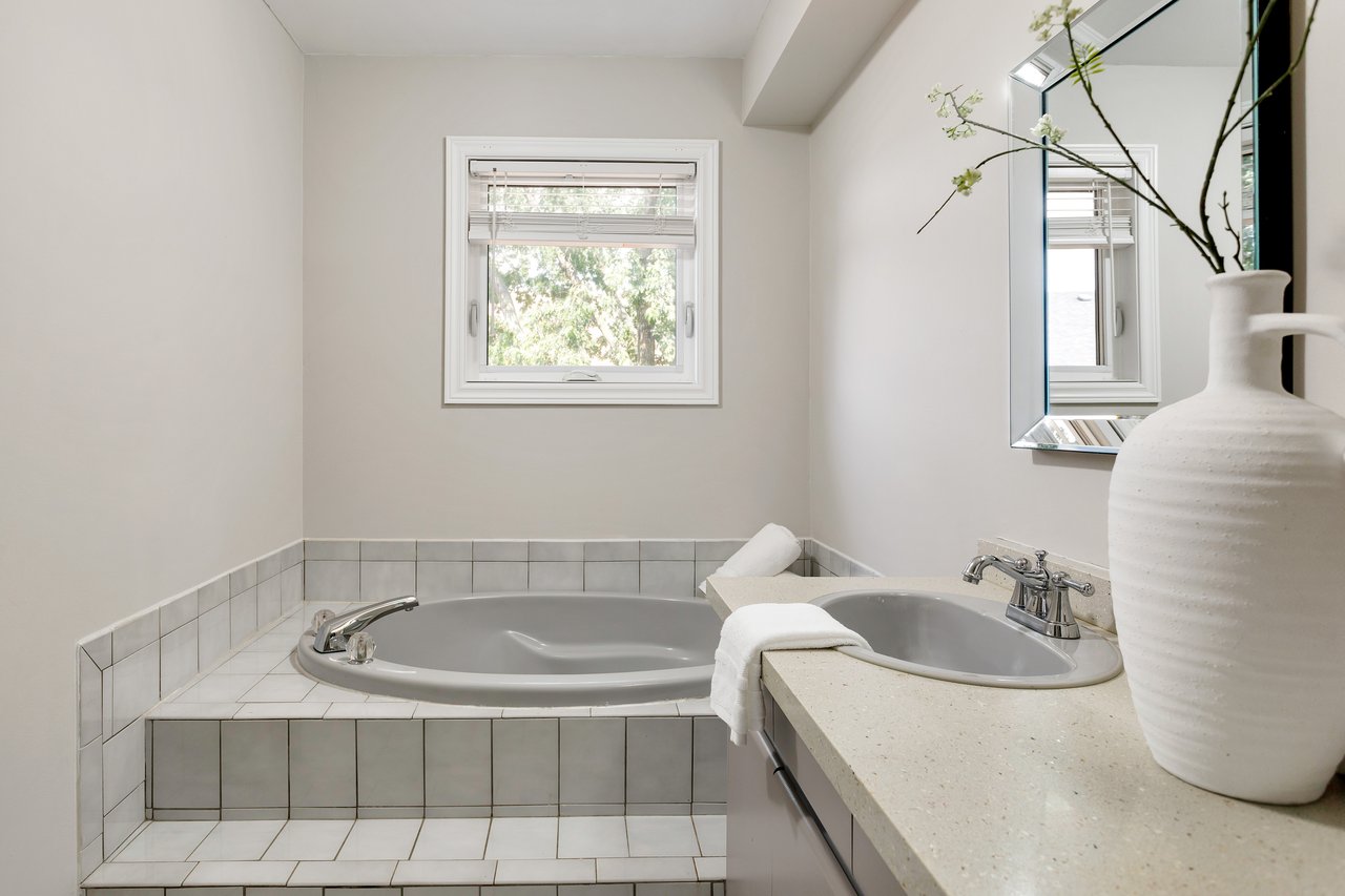 2006 Glenada Crescent Unit 7