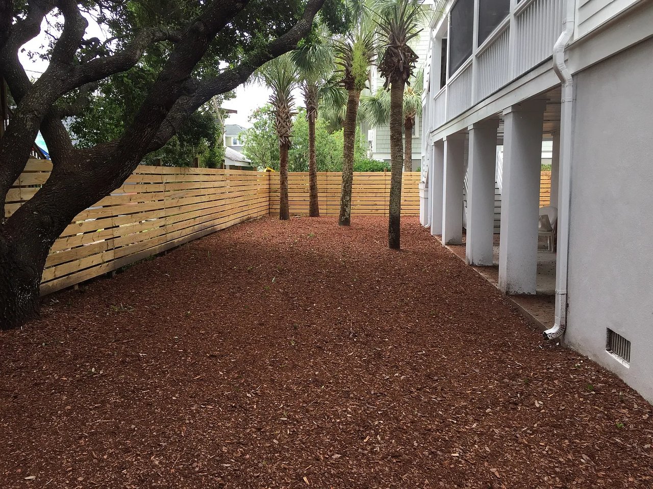 4 Palm Court