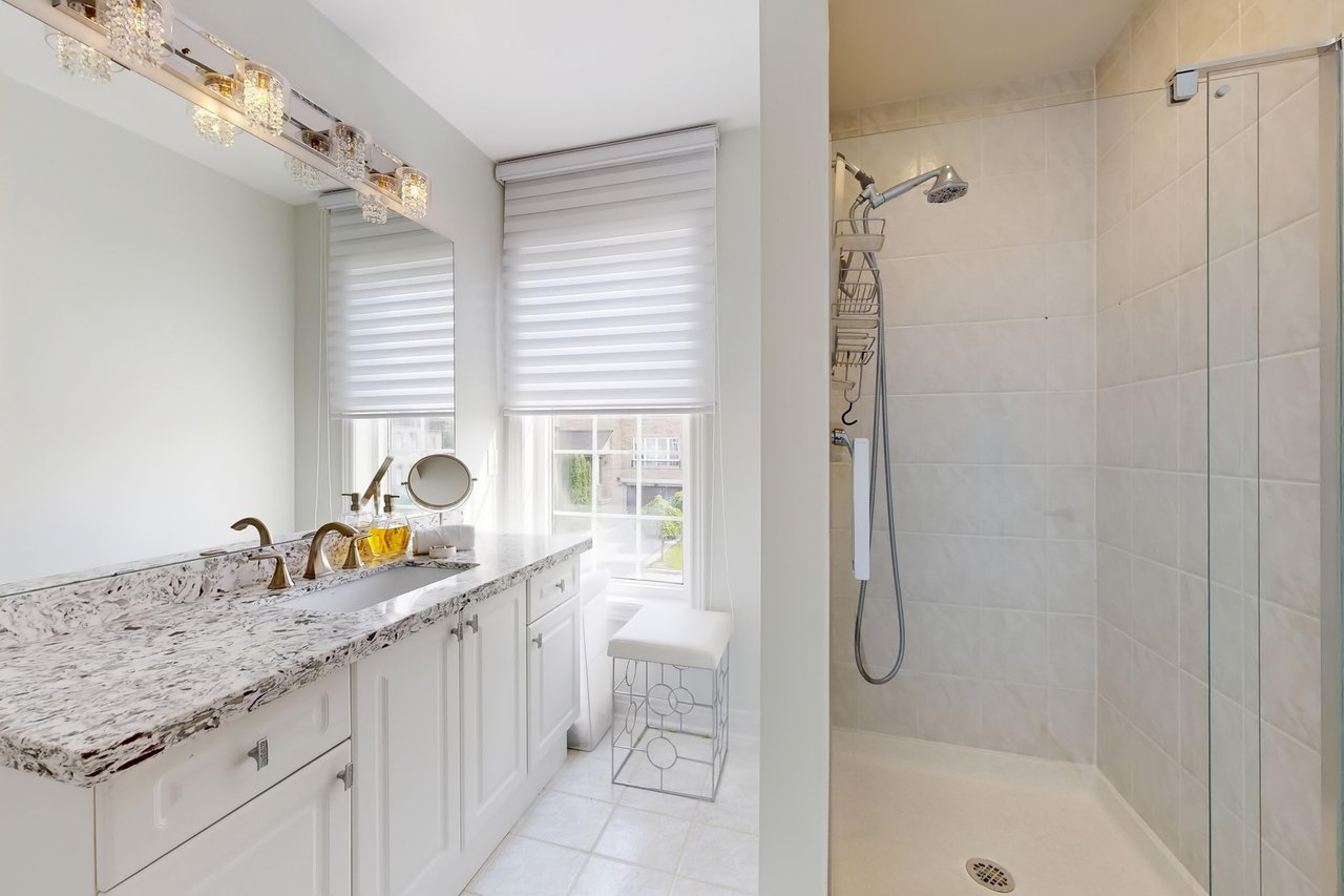 177 Bentoak Crescent