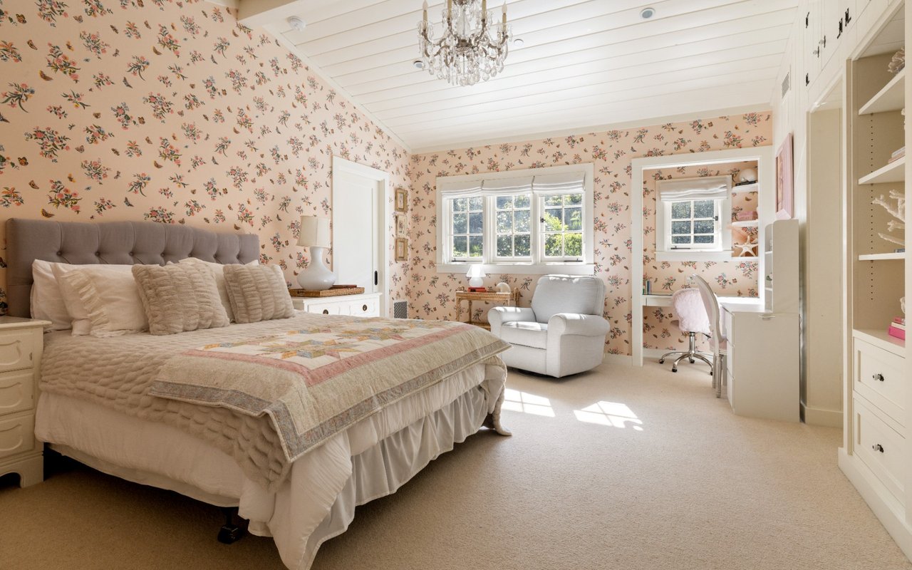 1900 Old Ranch Road, Sullivan Canyon
