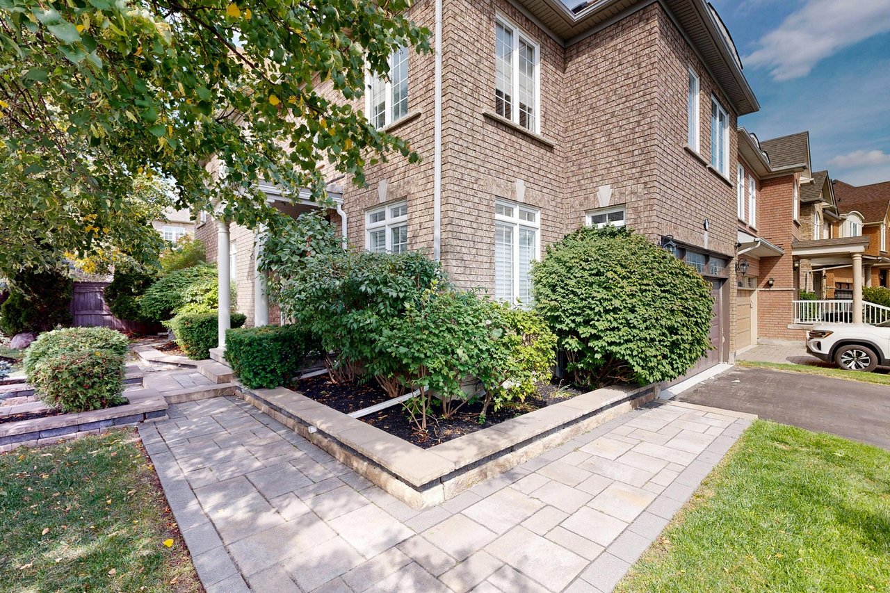 177 Bentoak Crescent