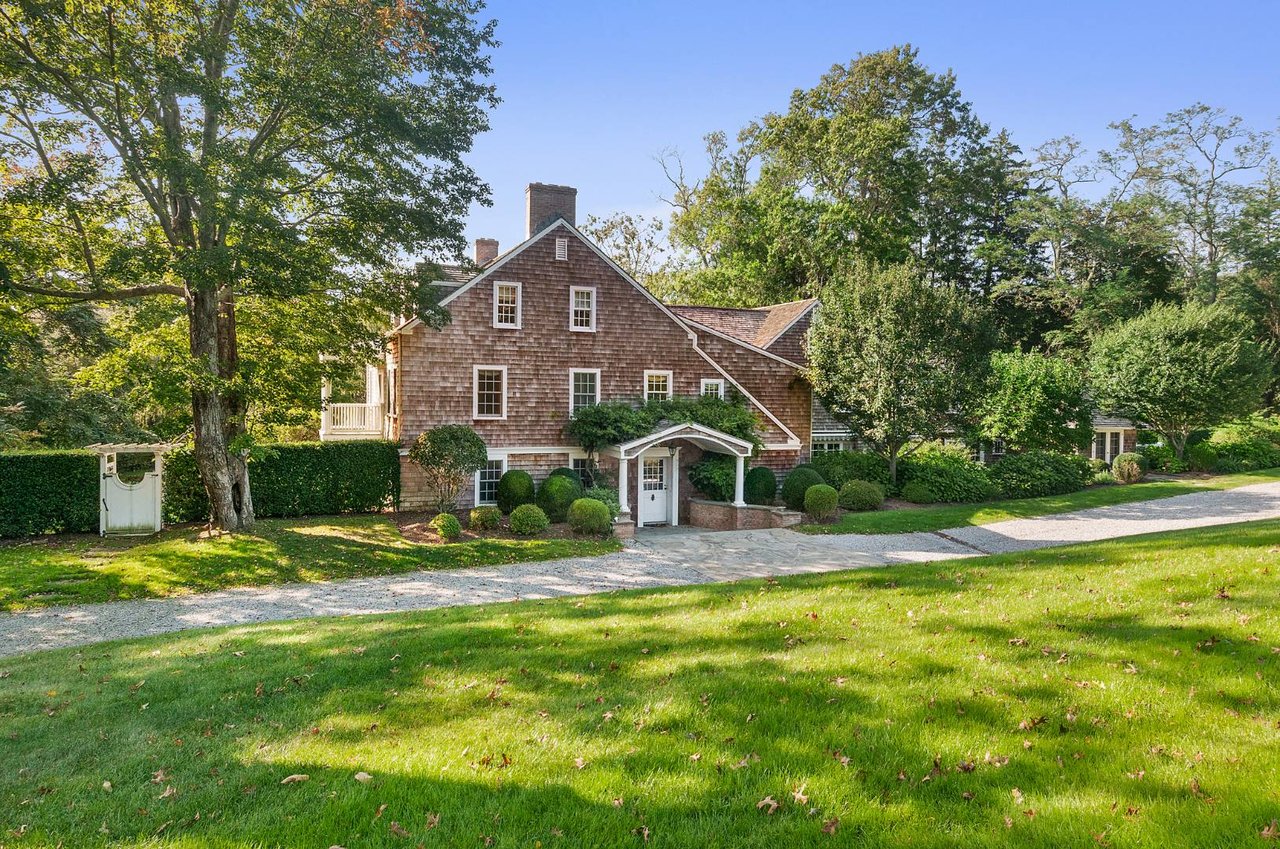 120 Edge of Woods Rd