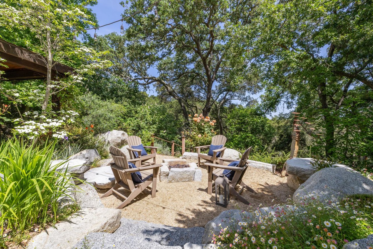138 Bolivar LN