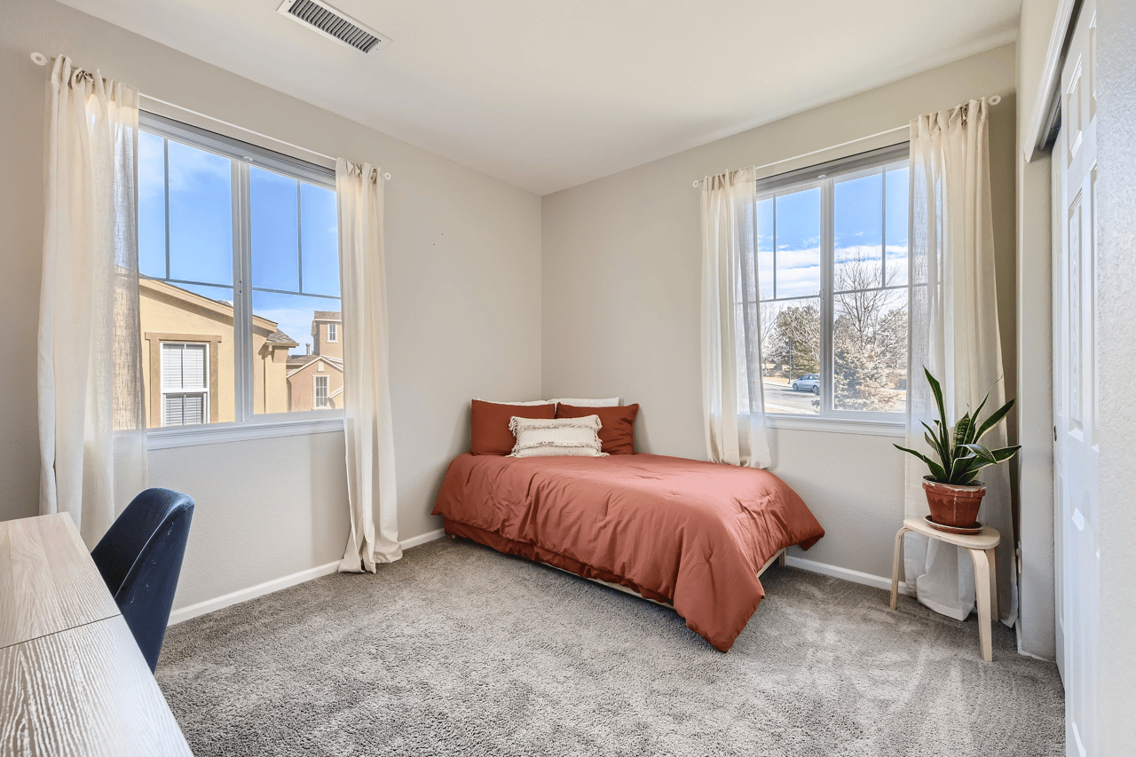 Just Listed: Discover Tranquility in this Renovated Single-Floor Townhome in Highlands Ranch!