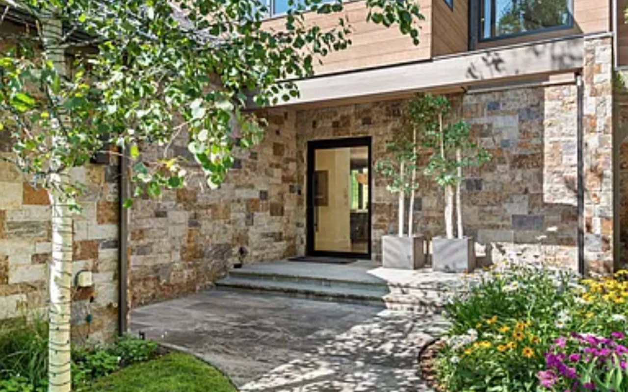 737 Cemetery Ln Ste S