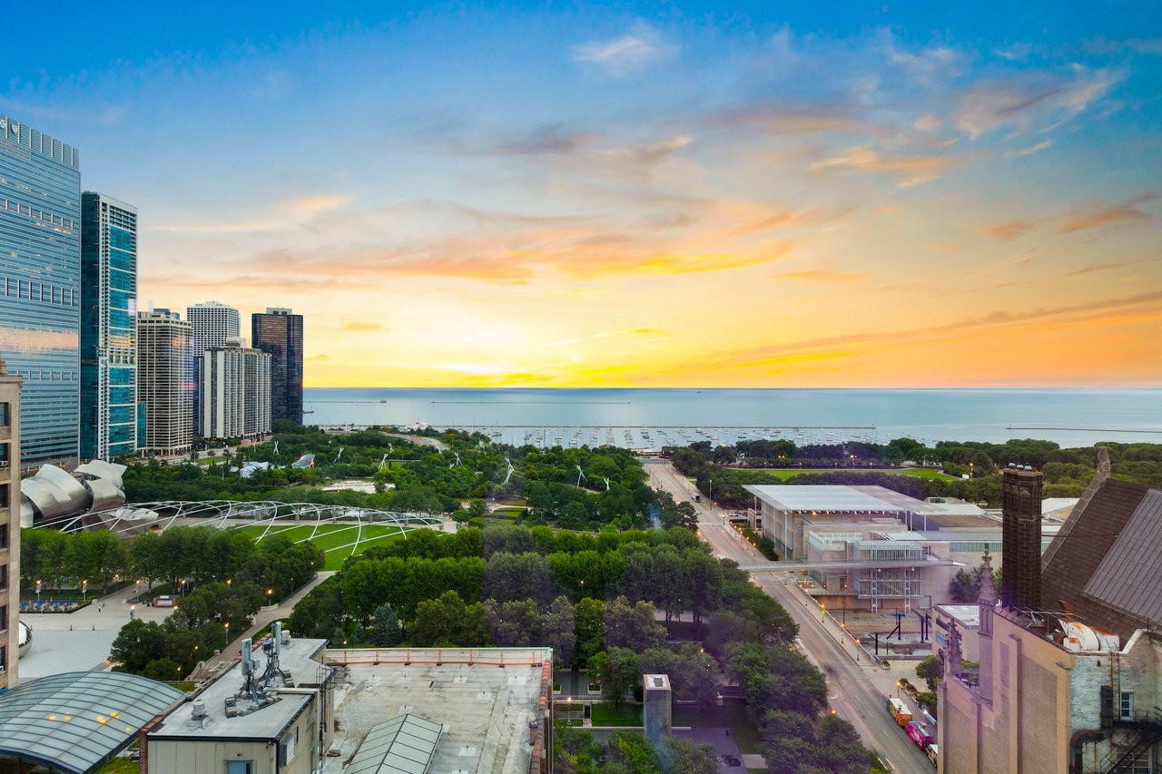 60 E Monroe St Unit 2101