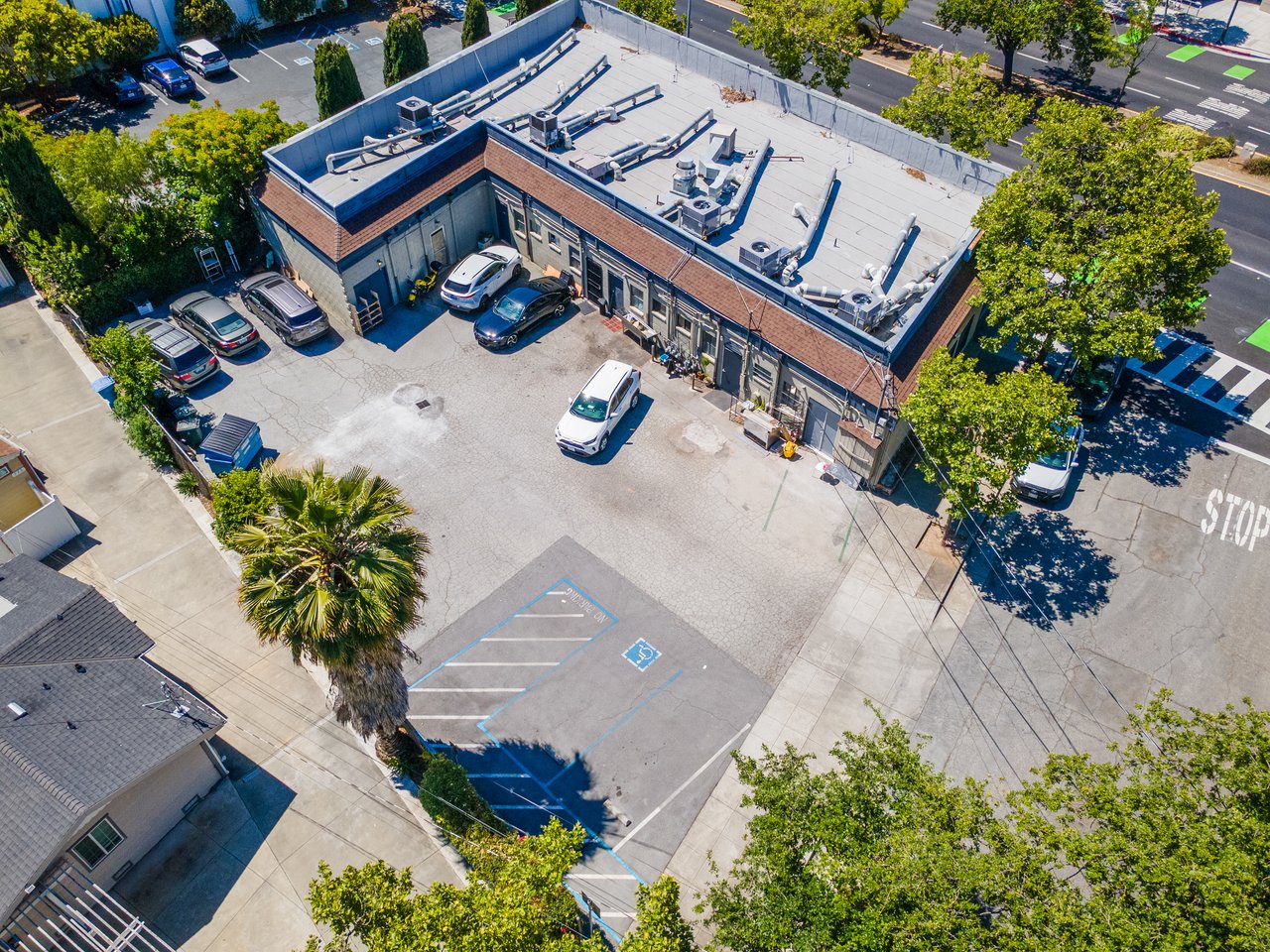 Rare Value-Add 5,706 SF Retail Strip Center