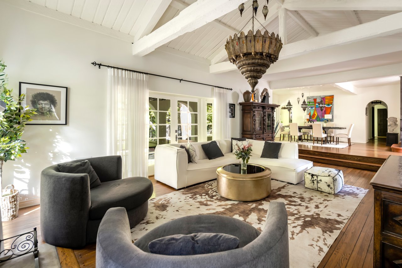 1135 Sunset Vale Ave, West Hollywood