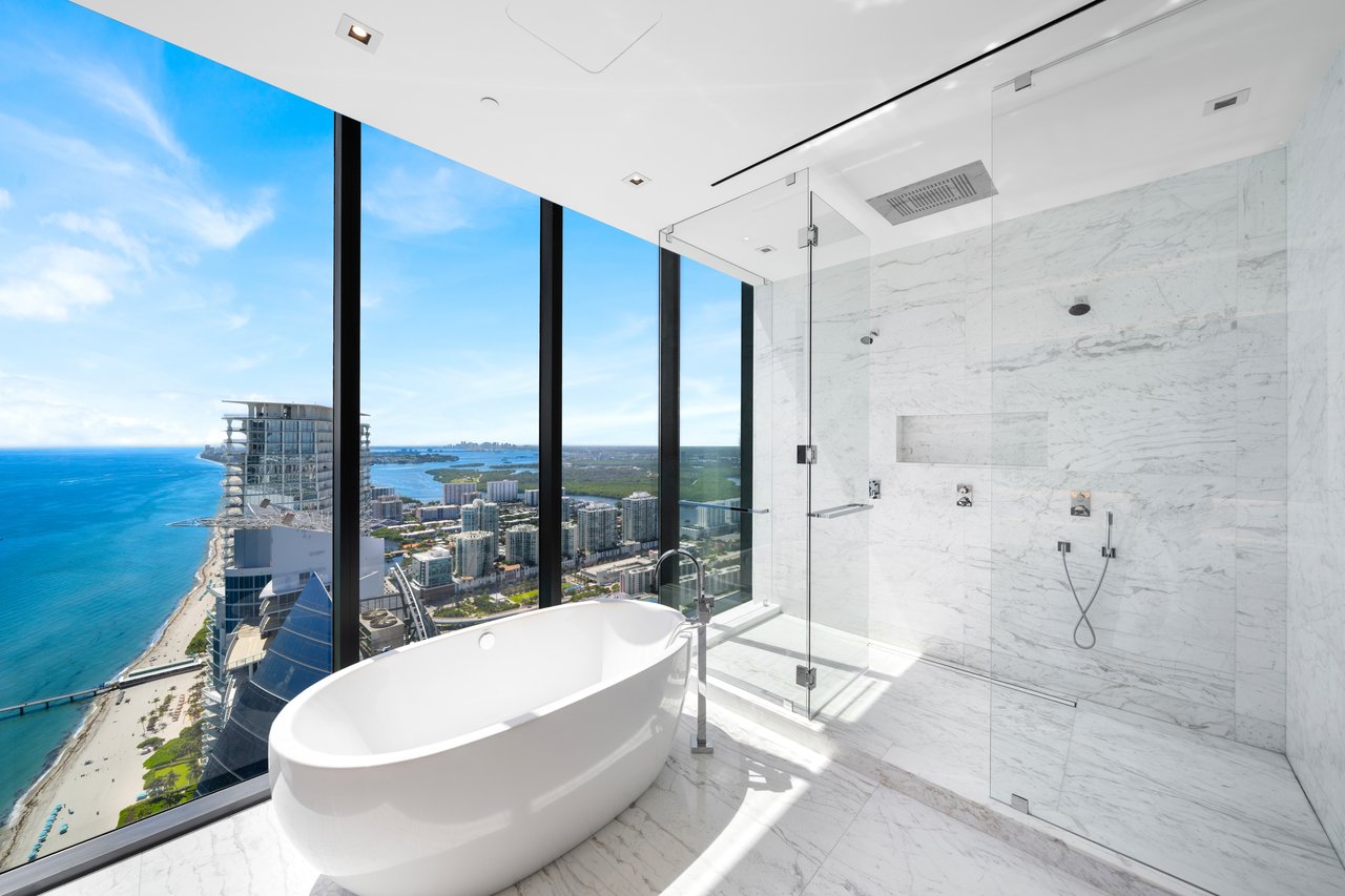 Muse Lower Penthouse