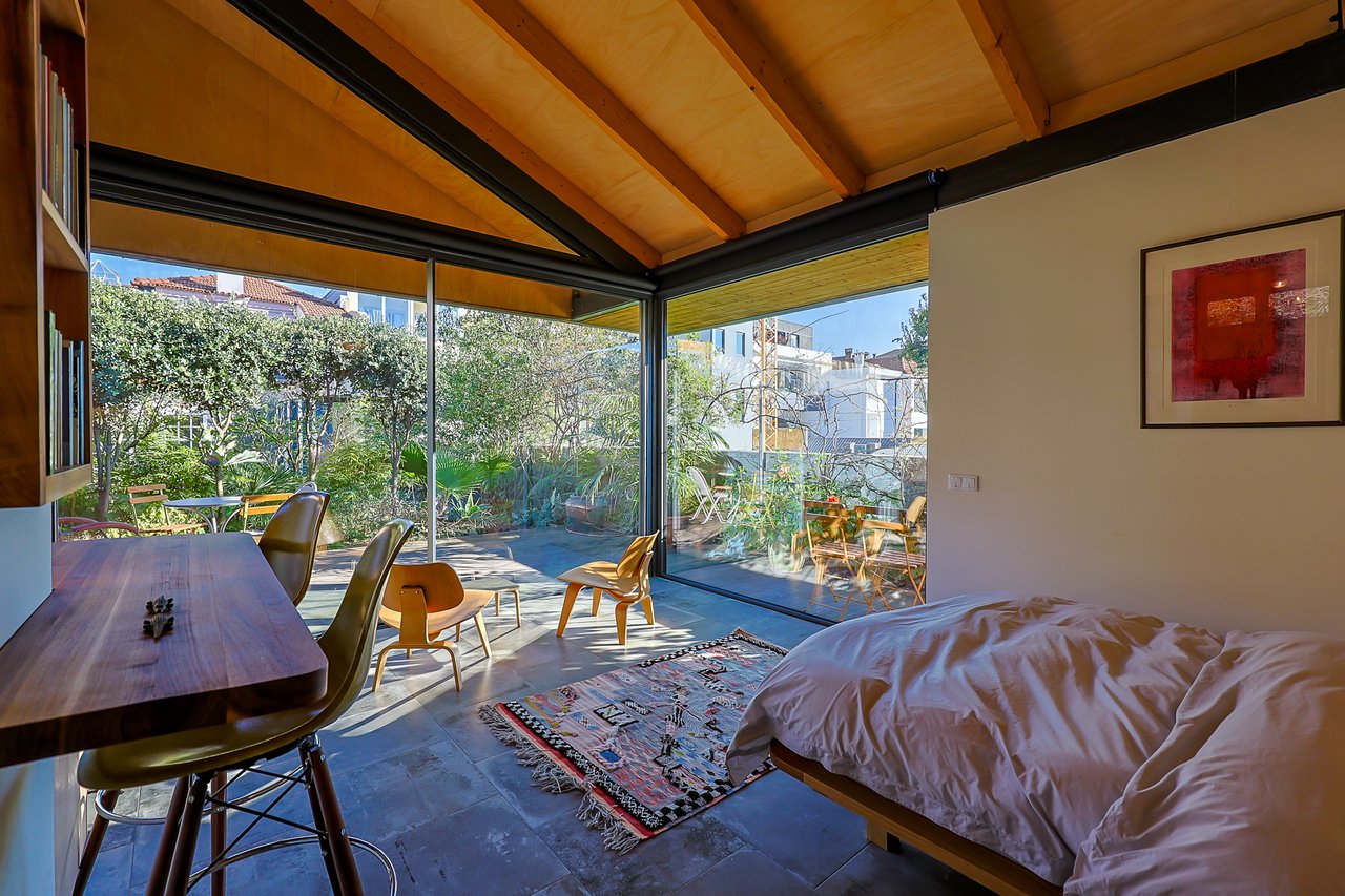 Charming Garden Apartment in the Heart of Porto