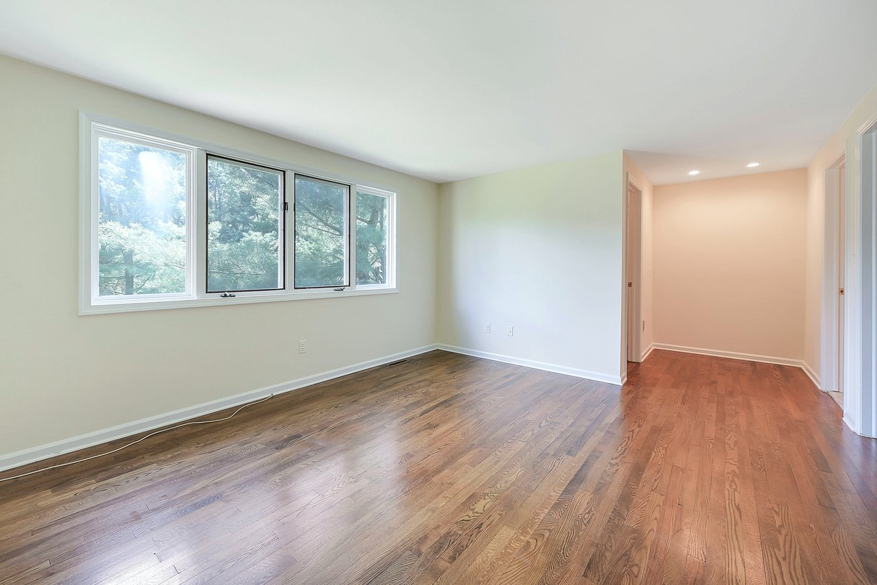 21 Whitman Lane