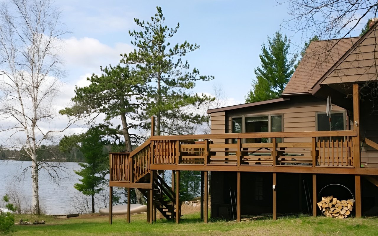 7 Benefits of Investing in A Lake House