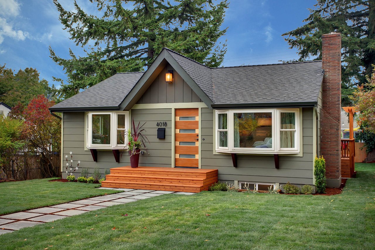 4018 48th Ave SW