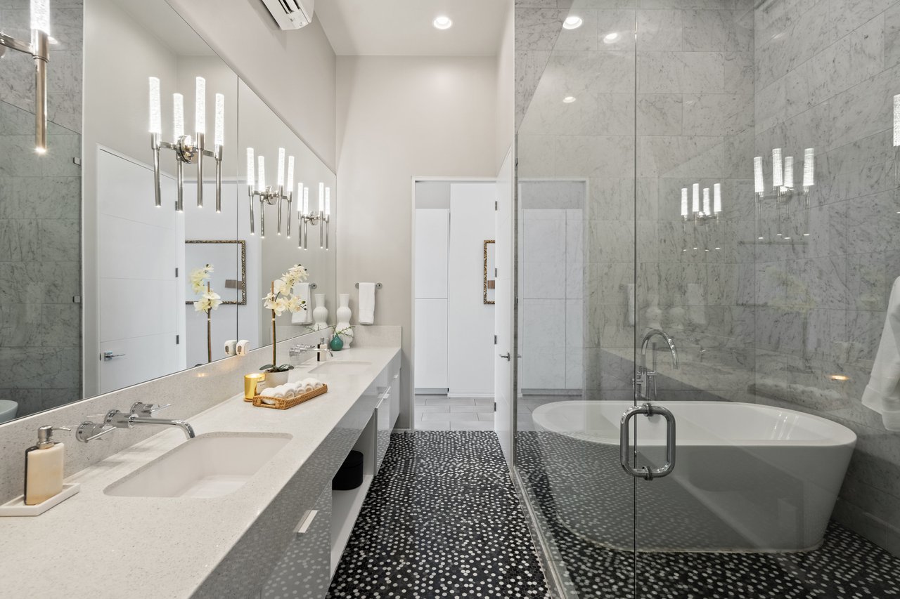 Modern Masterpiece in West Lake Hills