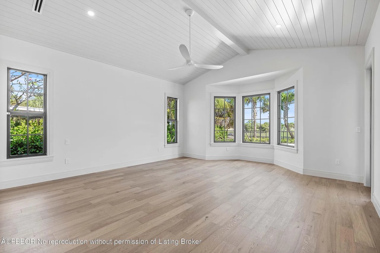 541 Greenway Dr, North Palm Beach, FL 33408