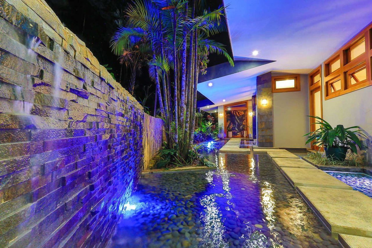 Luxurious Mountain Villa Retreat, Perez Zeledon, San Jose