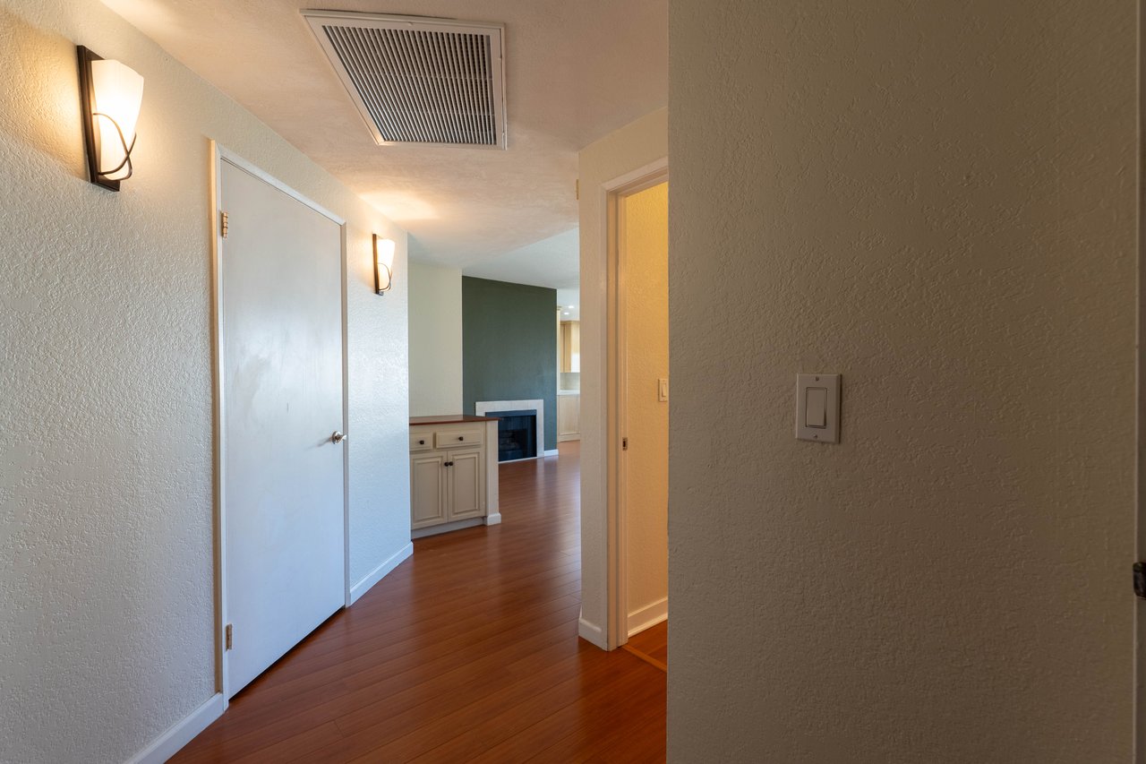 5135 Zelzah Ave #305