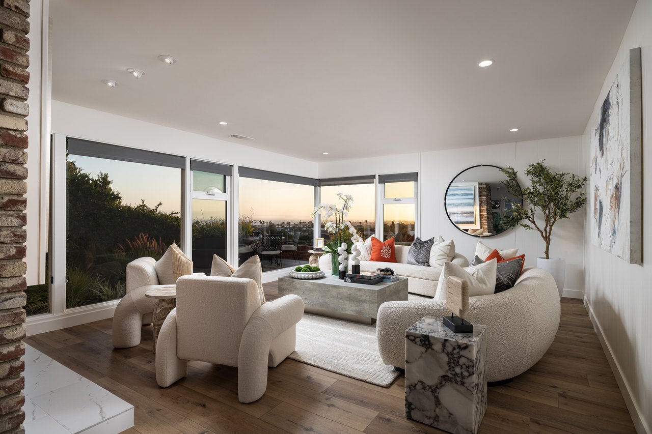 1007 White Sails Way