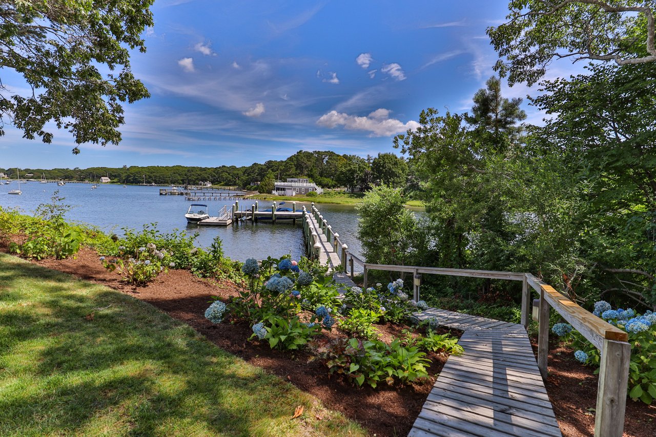 Breathtaking views over West Bay and Eel River