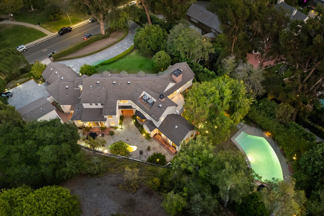 1115 N Beverly Dr