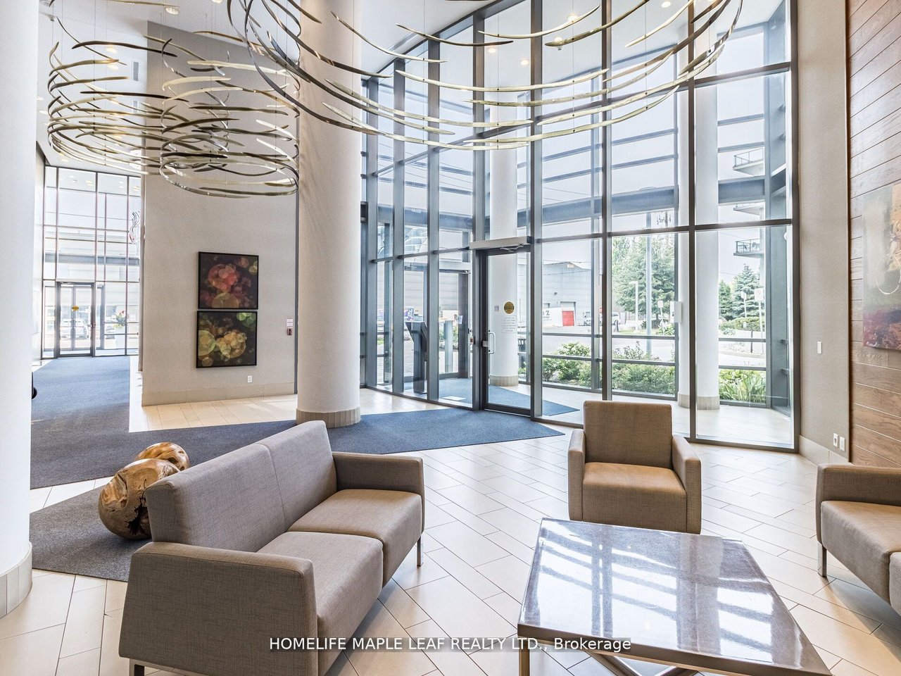 LAKESHORE PENTHOUSE