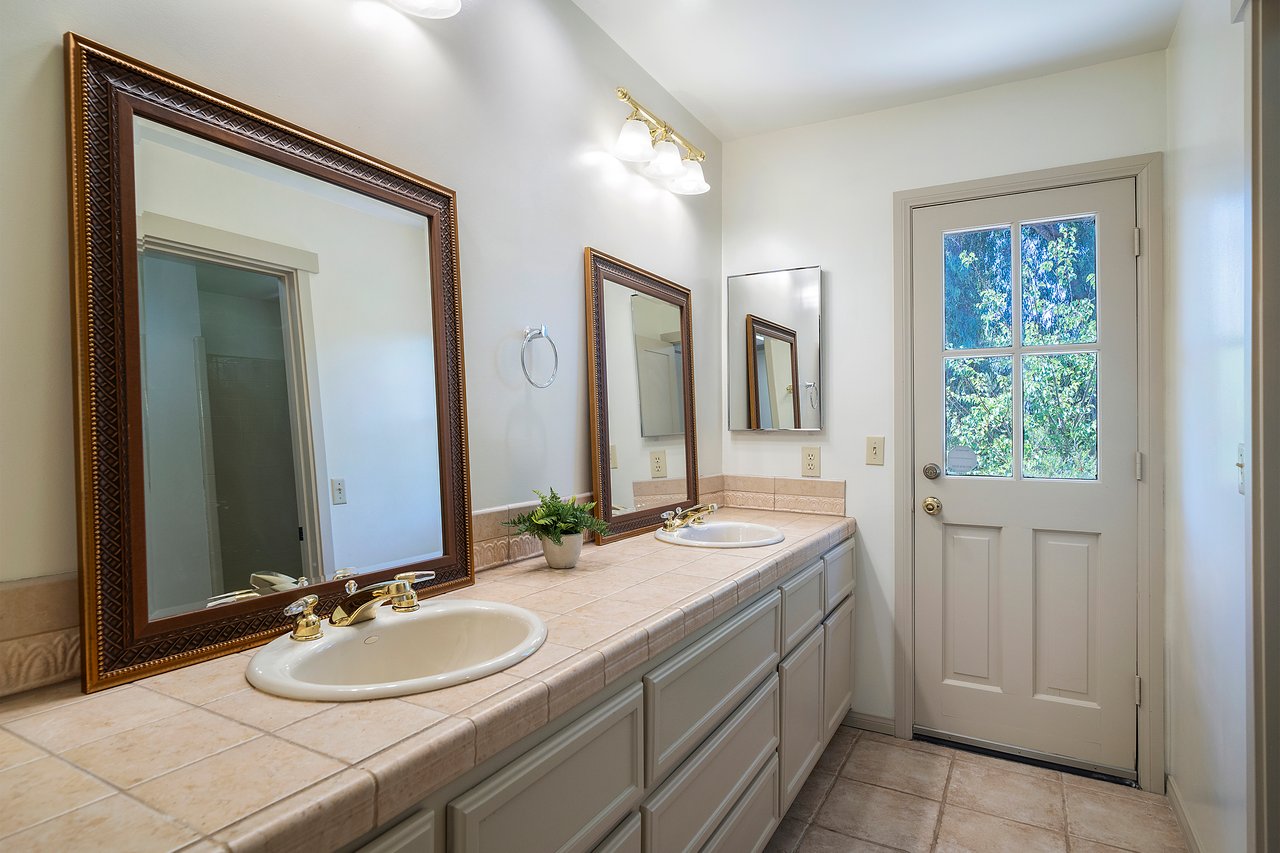 38785 Avenida Bonita