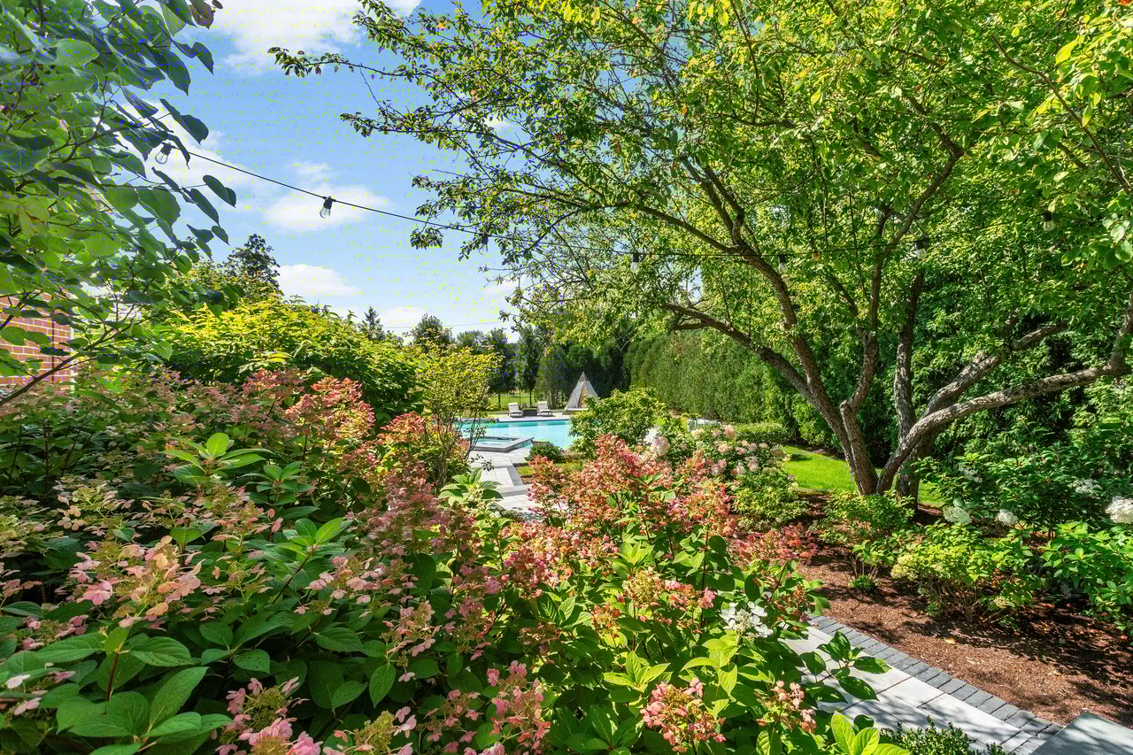 510 Broadsmoore Drive